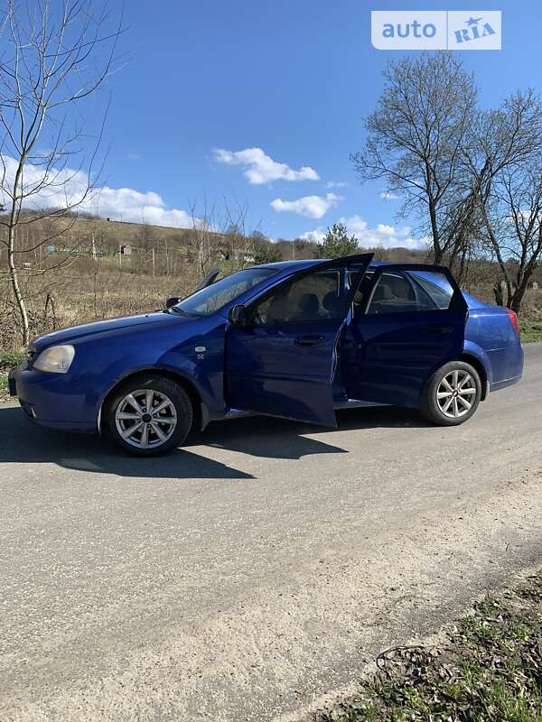 Седан Chevrolet Lacetti 2005 в Львові