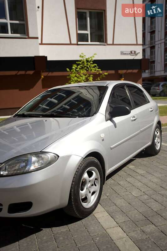 Хетчбек Chevrolet Lacetti 2007 в Івано-Франківську