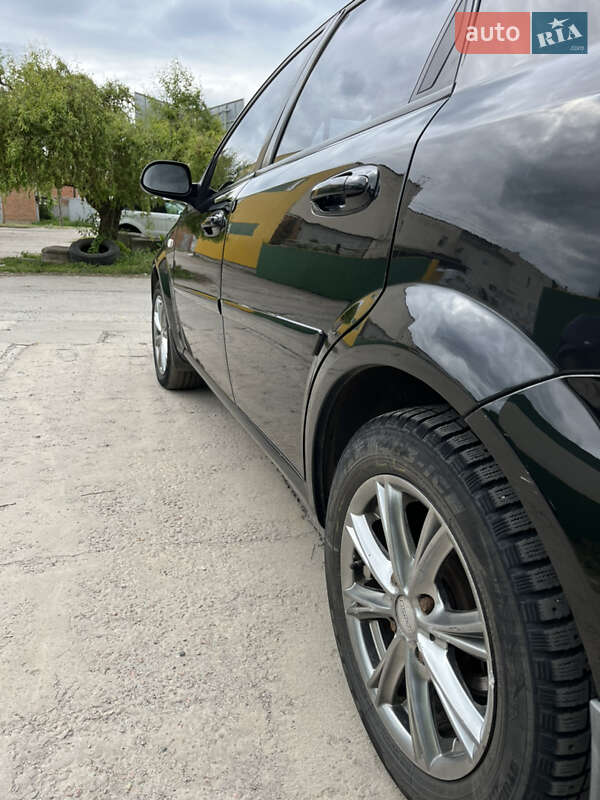 Хетчбек Chevrolet Lacetti 2006 в Лубнах