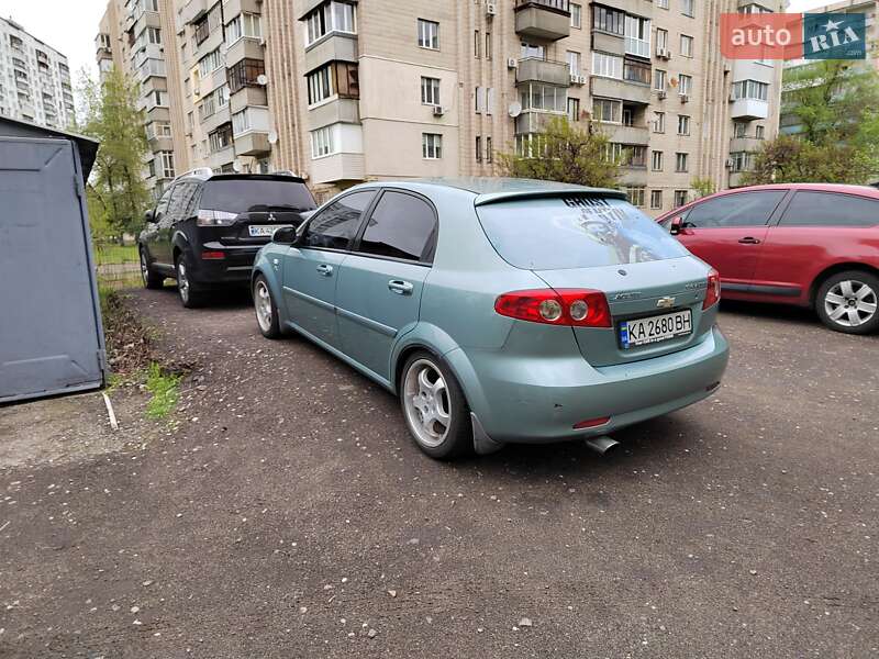 Хэтчбек Chevrolet Lacetti 2006 в Киеве