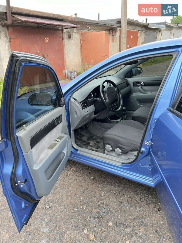 Седан Chevrolet Lacetti 2008 в Кривому Розі