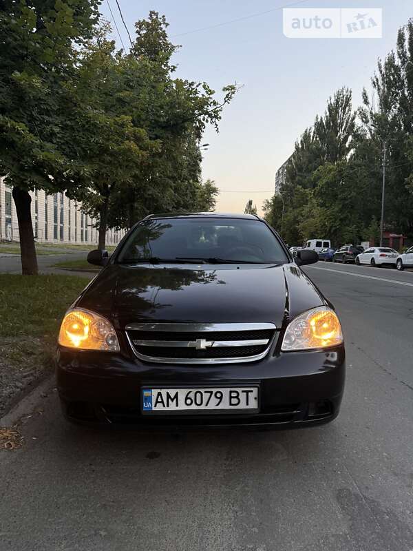 Седан Chevrolet Lacetti 2008 в Киеве