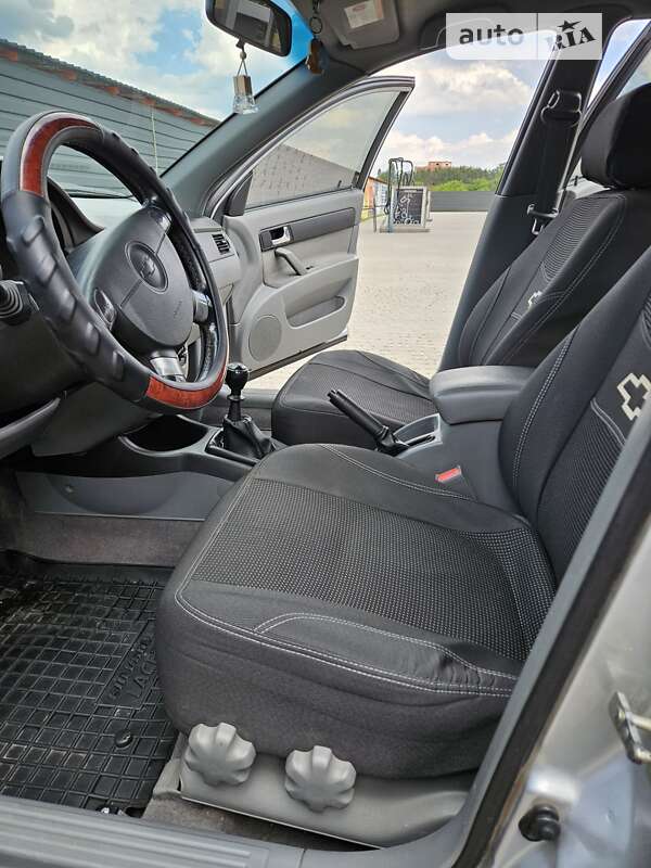 Седан Chevrolet Lacetti 2011 в Ірпені