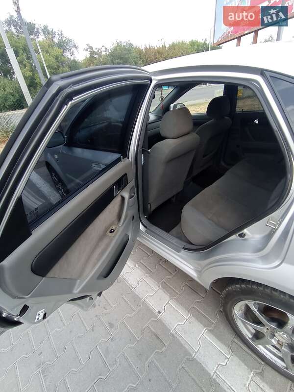 Седан Chevrolet Lacetti 2010 в Львове