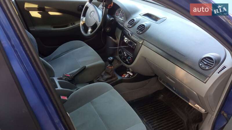 Хэтчбек Chevrolet Lacetti 2004 в Харькове