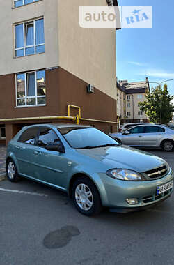 Хэтчбек Chevrolet Lacetti 2005 в Киеве