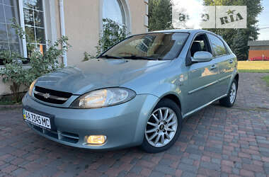 Хэтчбек Chevrolet Lacetti 2005 в Киеве