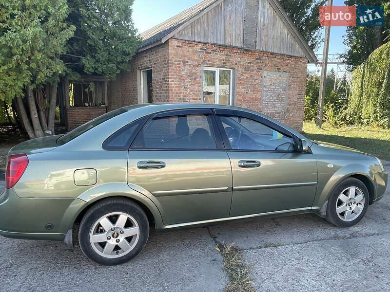 Седан Chevrolet Lacetti 2004 в Прилуках