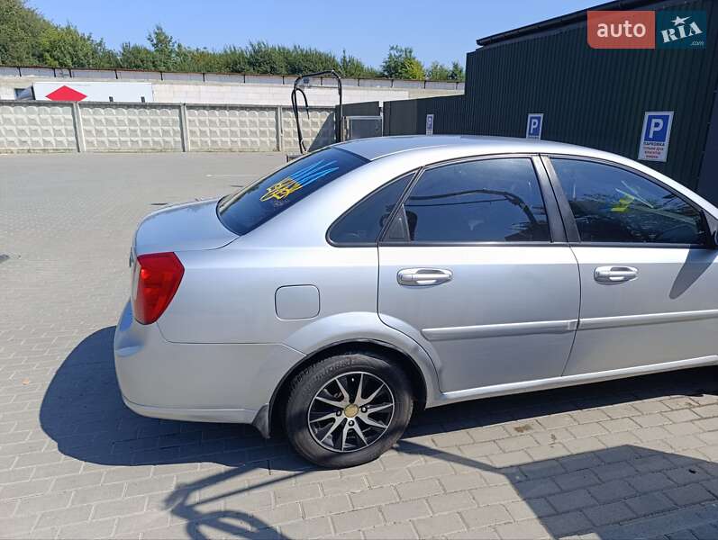 Седан Chevrolet Lacetti 2010 в Стрию