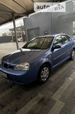 Седан Chevrolet Lacetti 2004 в Києві