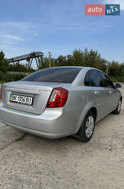 Седан Chevrolet Lacetti 2012 в Ровно