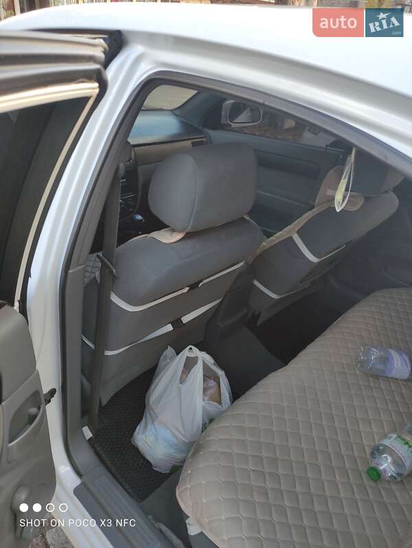 Седан Chevrolet Lacetti 2012 в Новомосковську