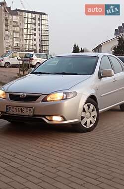 Седан Chevrolet Lacetti 2013 в Червонограді