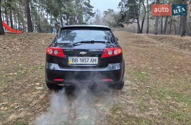 Хэтчбек Chevrolet Lacetti 2006 в 