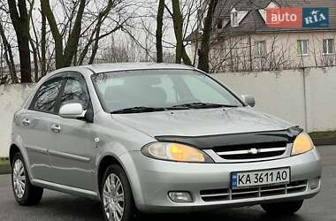 Хэтчбек Chevrolet Lacetti 2008 в Киеве