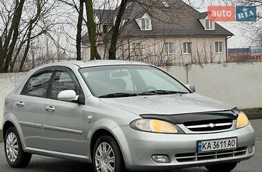 Хэтчбек Chevrolet Lacetti 2008 в Киеве