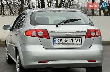 Хэтчбек Chevrolet Lacetti 2008 в Киеве