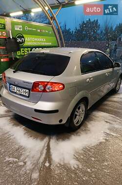 Хетчбек Chevrolet Lacetti 2005 в Кропивницькому