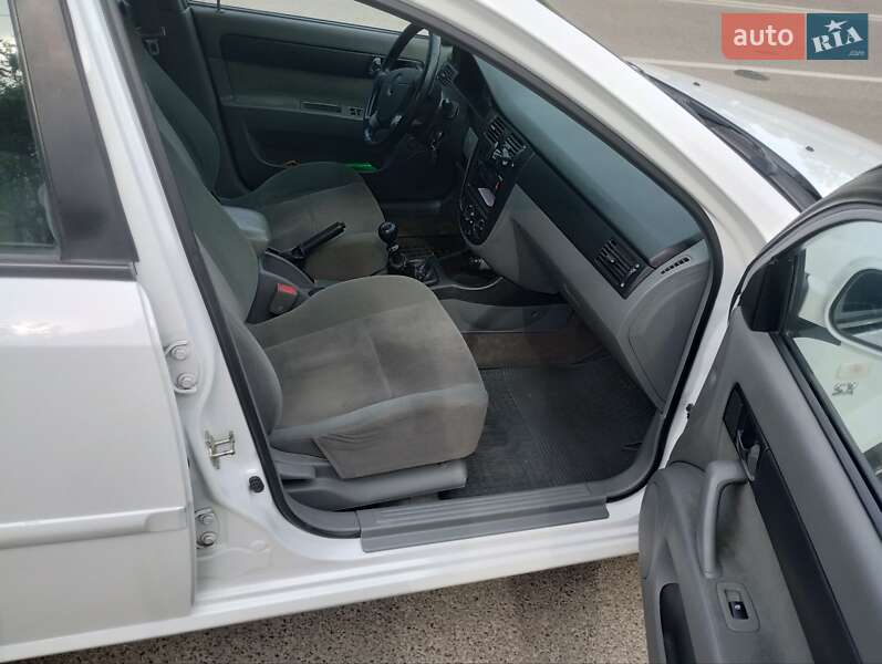 Седан Chevrolet Lacetti 2012 в Киеве