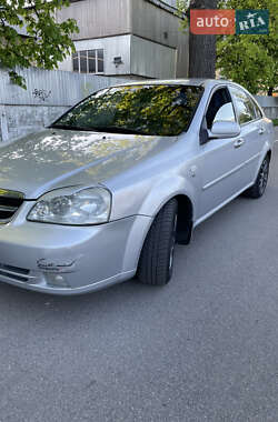 Седан Chevrolet Lacetti 2005 в Киеве