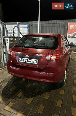 Хэтчбек Chevrolet Lacetti 2006 в 