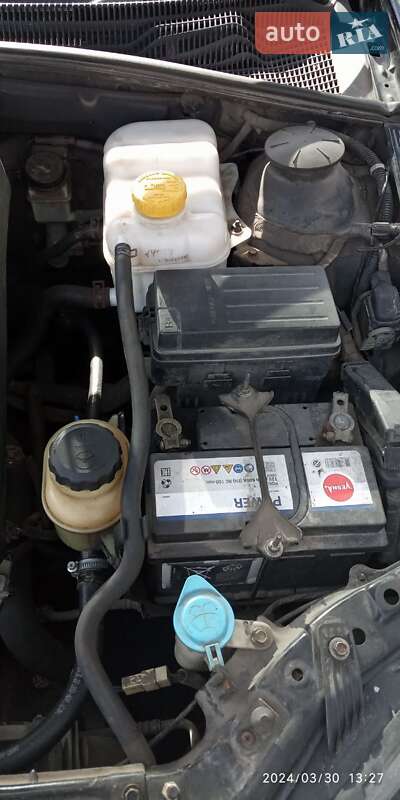 Хетчбек Chevrolet Lacetti 2006 в Дніпрі