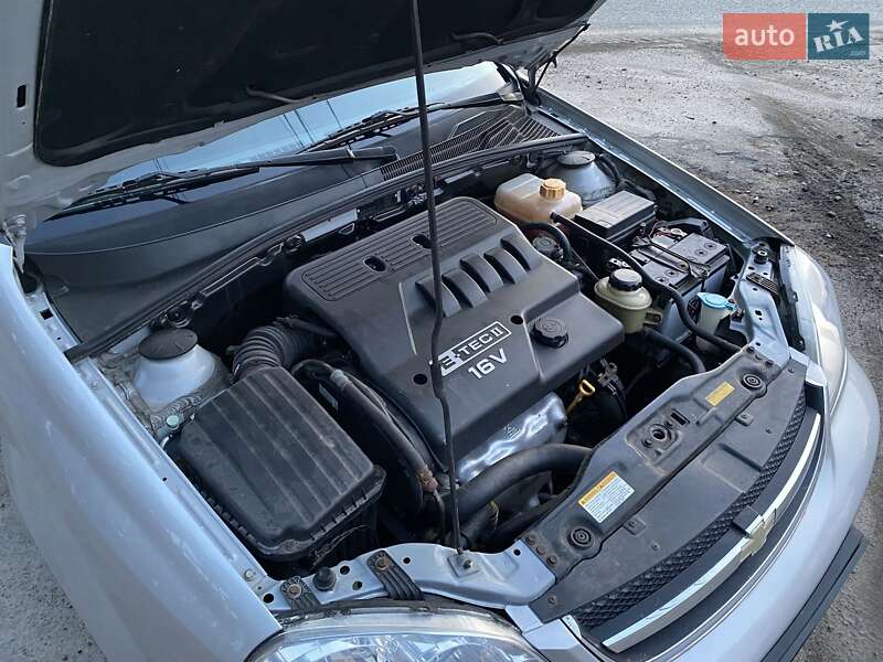 Седан Chevrolet Lacetti 2006 в Киеве