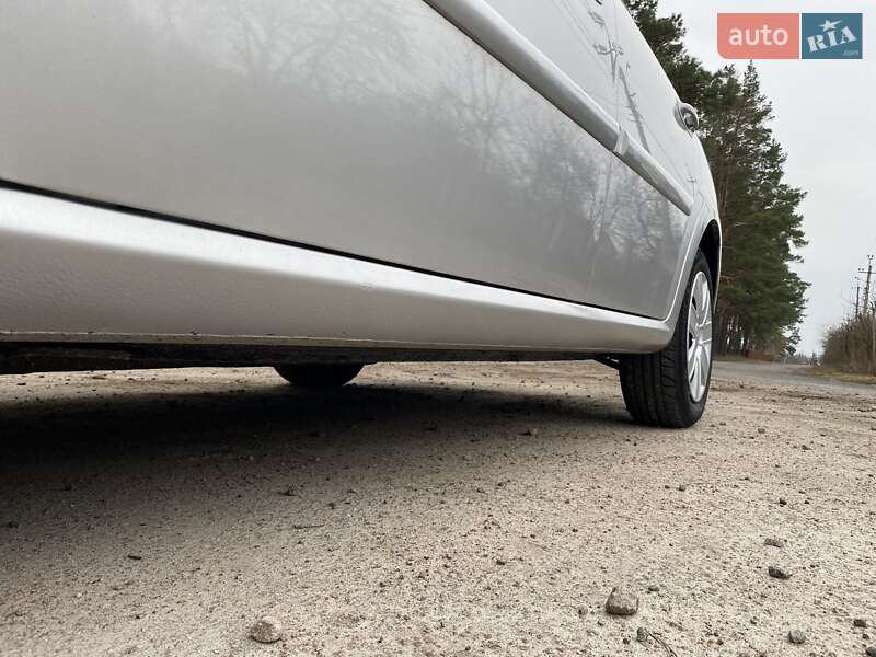 Седан Chevrolet Lacetti 2006 в Киеве
