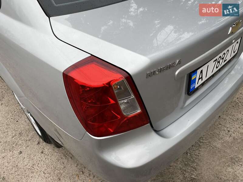 Седан Chevrolet Lacetti 2006 в Киеве