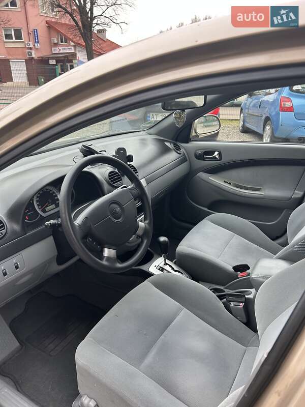 Хетчбек Chevrolet Lacetti 2006 в Коломиї