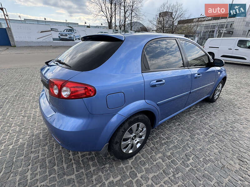 Хетчбек Chevrolet Lacetti 2007 в Дніпрі
