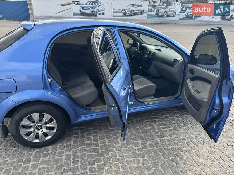 Хетчбек Chevrolet Lacetti 2007 в Дніпрі