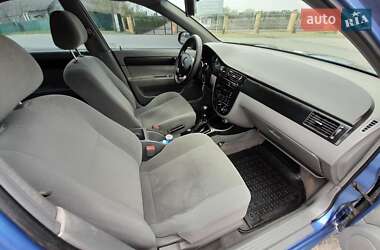 Седан Chevrolet Lacetti 2004 в 