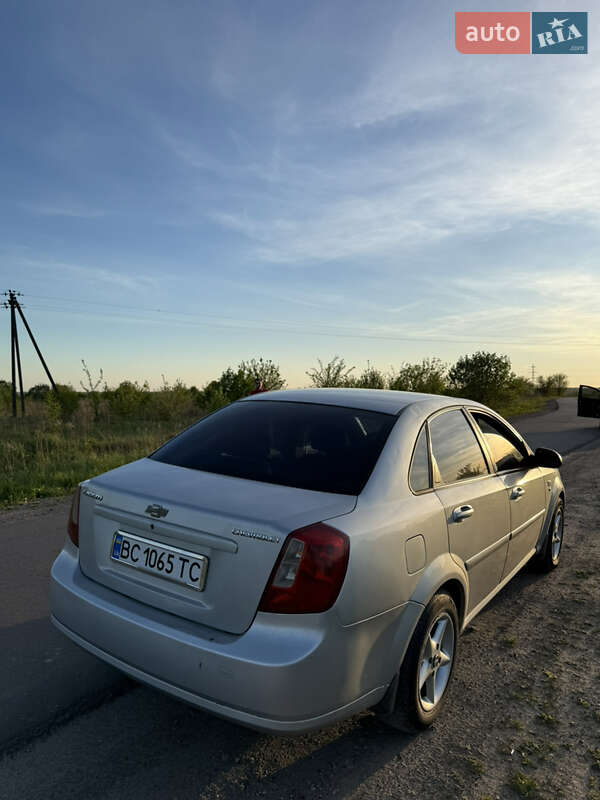 Седан Chevrolet Lacetti 2006 в Львове