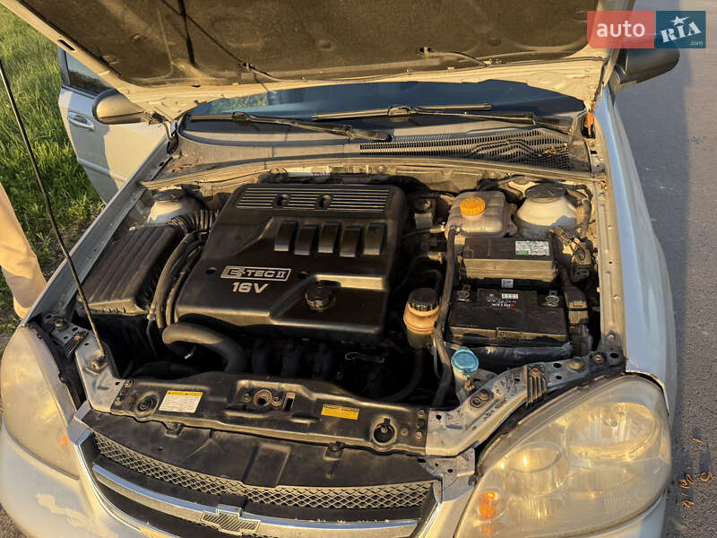 Седан Chevrolet Lacetti 2006 в Львове