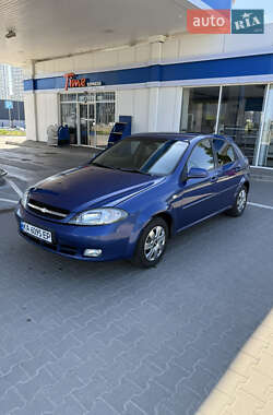 Хэтчбек Chevrolet Lacetti 2005 в 