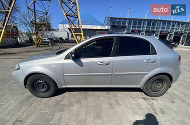 Хетчбек Chevrolet Lacetti 2005 в 