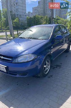 Хэтчбек Chevrolet Lacetti 2004 в 