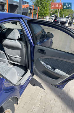 Хэтчбек Chevrolet Lacetti 2004 в 