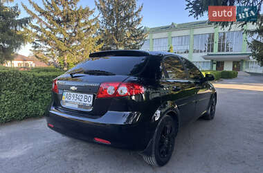 Хэтчбек Chevrolet Lacetti 2010 в 