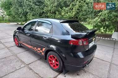 Хэтчбек Chevrolet Lacetti 2006 в 