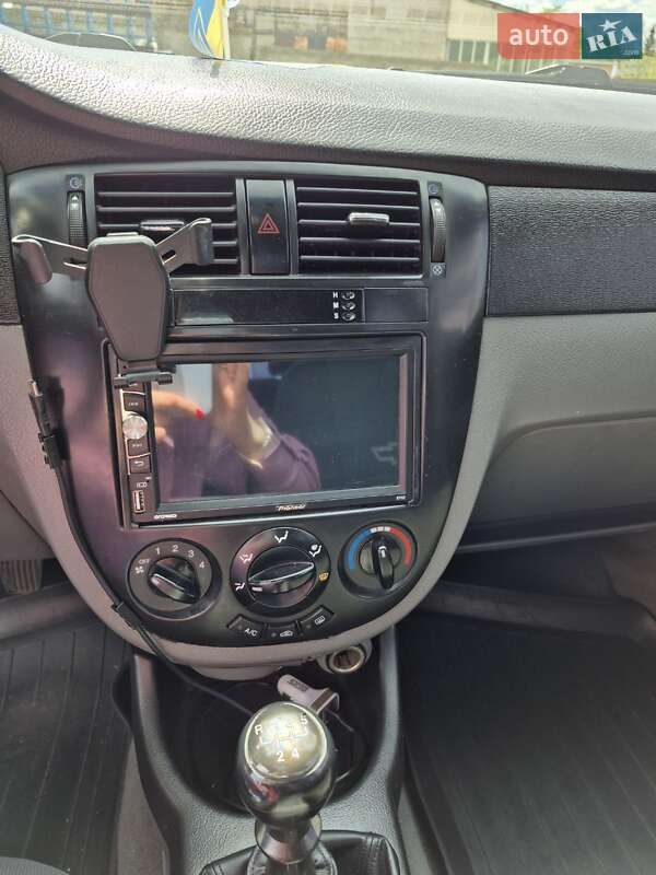 Седан Chevrolet Lacetti 2006 в Кропивницькому