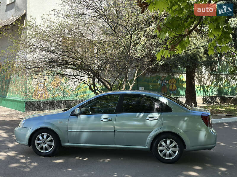 Седан Chevrolet Lacetti 2004 в Рівному
