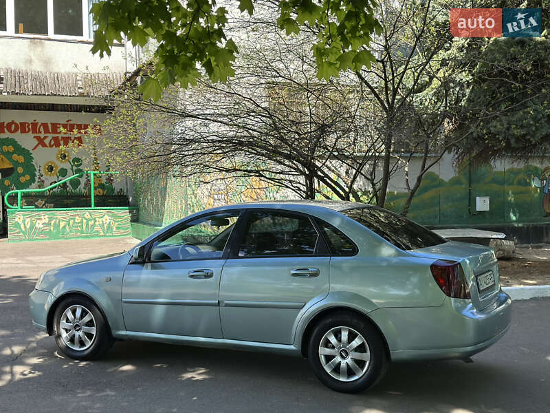 Седан Chevrolet Lacetti 2004 в Рівному