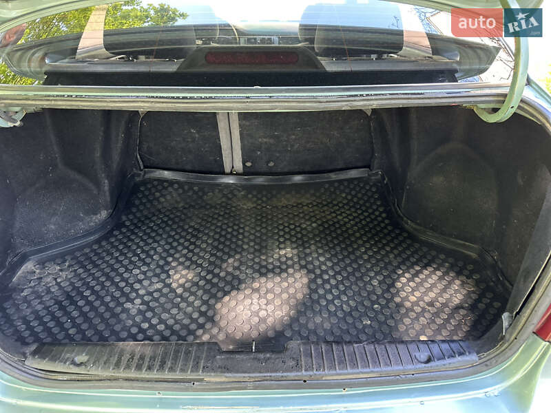 Седан Chevrolet Lacetti 2004 в Рівному