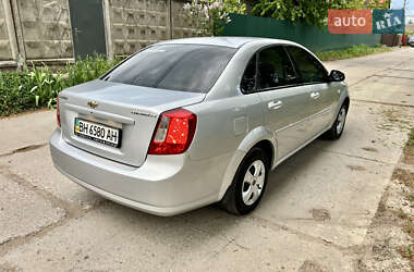 Седан Chevrolet Lacetti 2010 в 