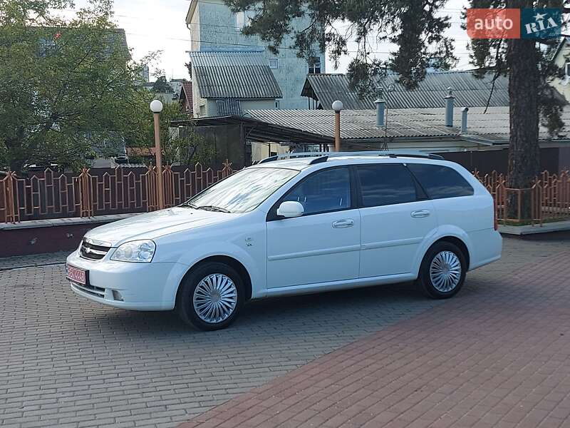 Универсал Chevrolet Lacetti 2009 в Киеве