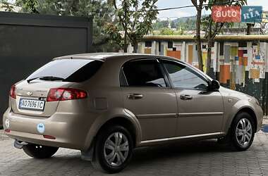 Хетчбек Chevrolet Lacetti 2005 в 