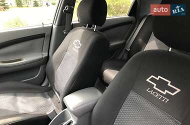 Хетчбек Chevrolet Lacetti 2007 в 
