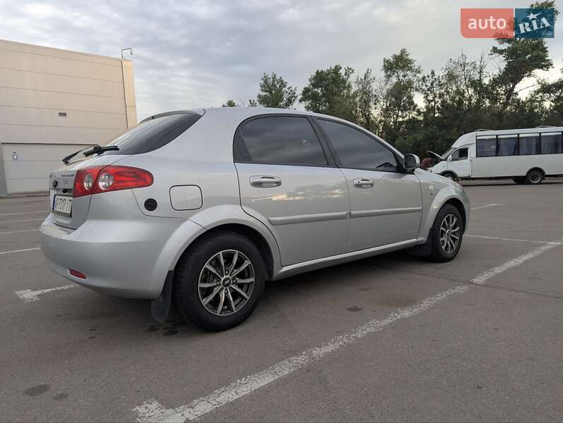 Хэтчбек Chevrolet Lacetti 2005 в Запорожье